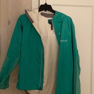 Women’s Patagonia Rain Jacket